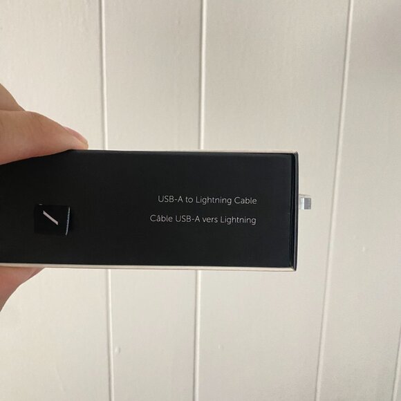 Native Union Night Cable USB-A Cable 10ft Zebra for iPhone iPad Reinforced Cable - Picture 4 of 5